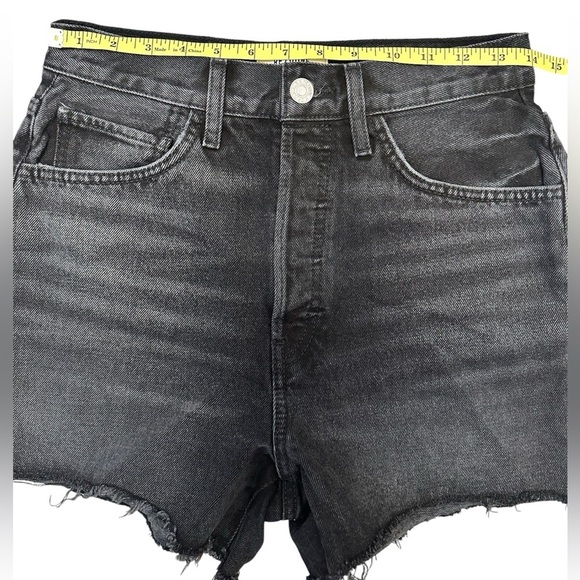 RE/DONE Levi’s Jeans Black Denim Cutoff Shorts 70’s High Rise Women Size 26 $275 - Picture 11 of 17